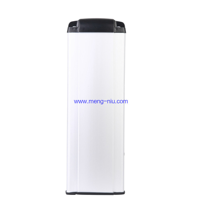 مصباح مكافحة الحشرات الكهربائي في الداخل مصباح مكافحة البعوض مع شبكة 1900 فولت قوية 20W / 30W / 40W المصابيح ألو الإطار. المزود